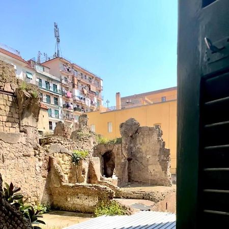 Napoli Centro, A Windows On The Monuments Apartment Luaran gambar
